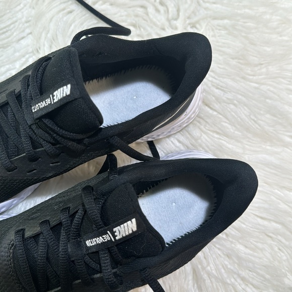 Nike Revolution Running Shoes - Picture 7 of 7
